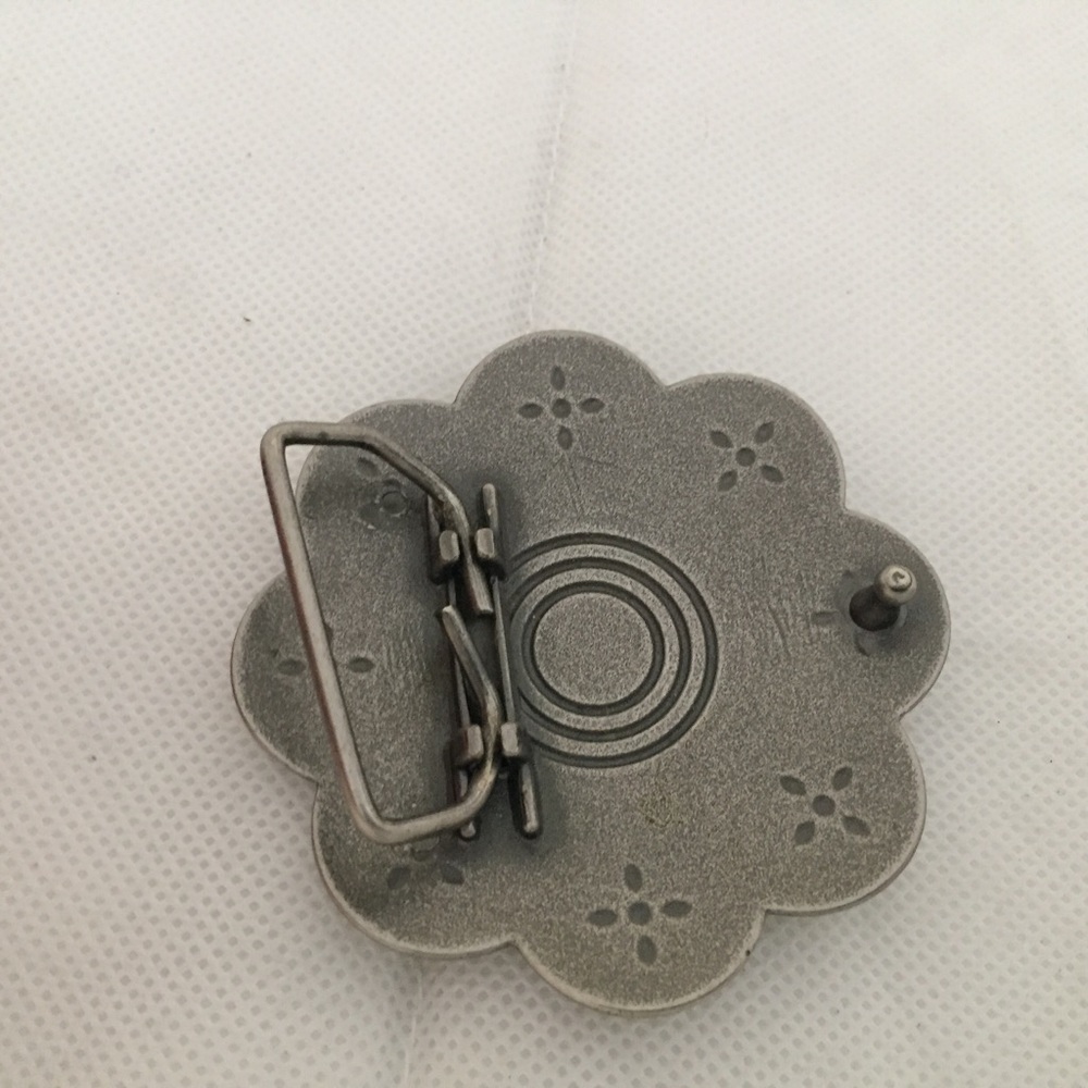 Silver Flower Belt Bucket - Picture 2 of 4